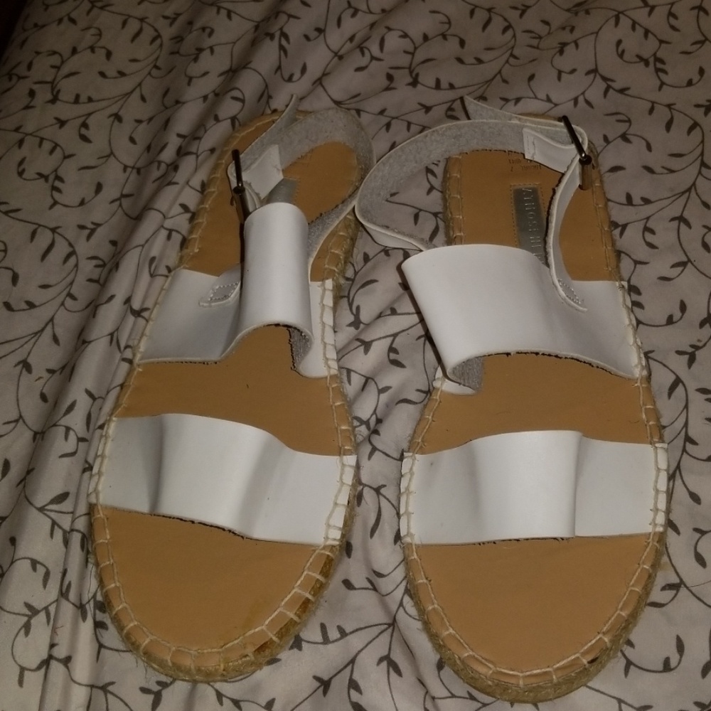 Sandals - Picture 1 of 3